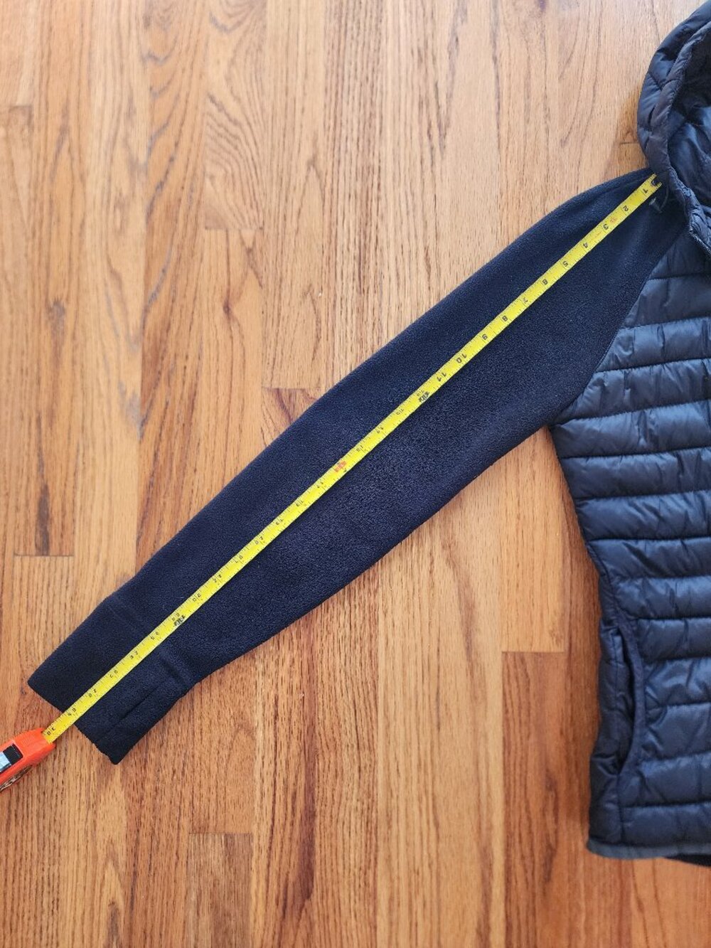 GapFit PrimaLoft Hybrid Hooded Puffer Jacket Black Medium | Thumbholes - Picture 5 of 9